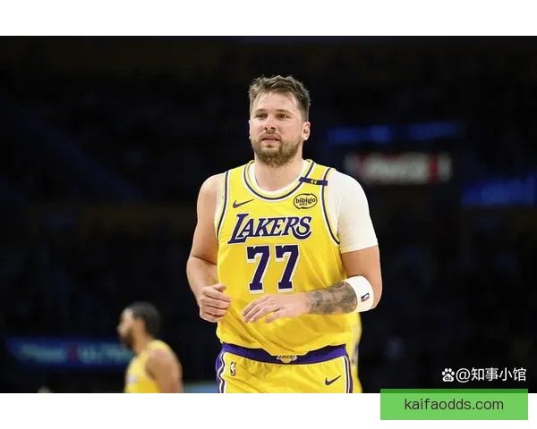 詹姆斯成湖人唯一支柱东契奇里夫斯伤退媒体坚信灭霸再现